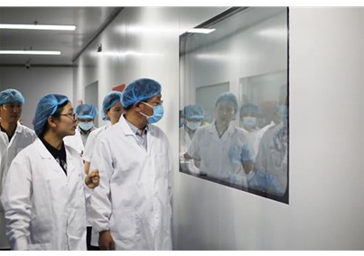 河南省药品监督管理局副局长庆凌一行深入人生就是博-尊龙凯时医疗调研考察